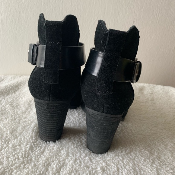 BCBGeneration black ankle booties - Picture 3 of 7